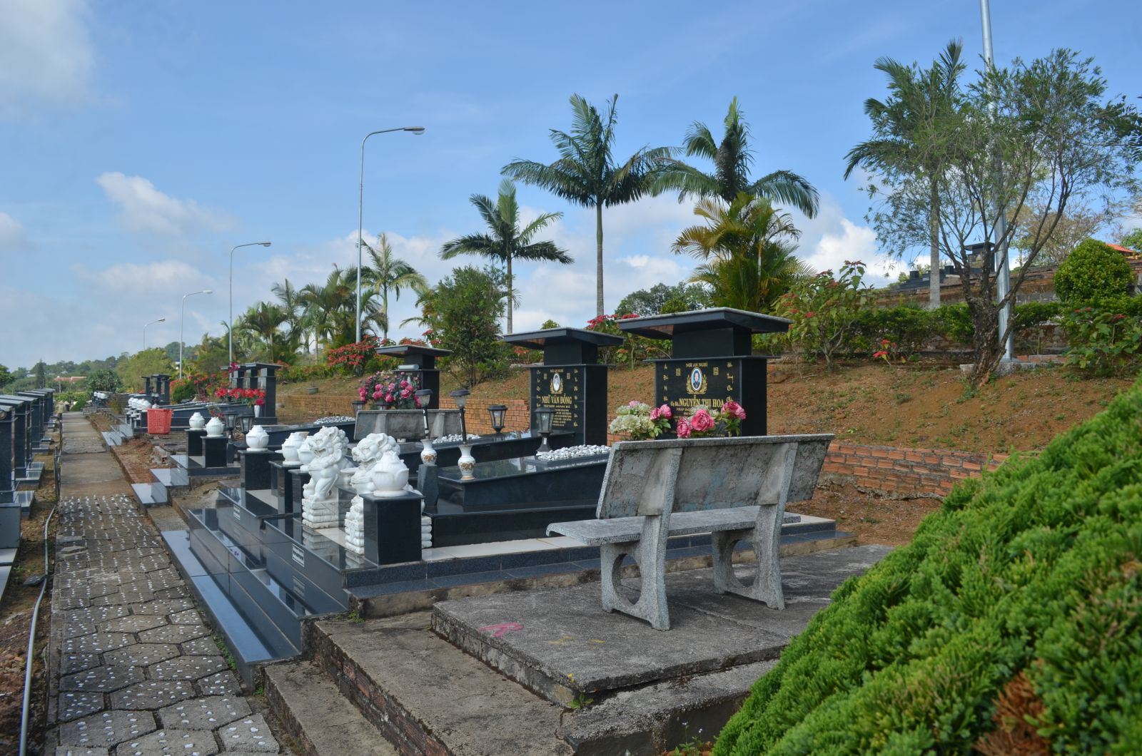 Cầu siêu chư hương linh - Tháng 5 Kỷ Hợi