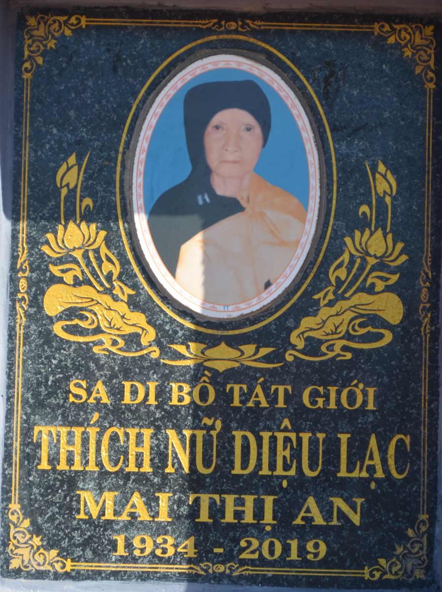 Thích Nữ Diệu Lạc