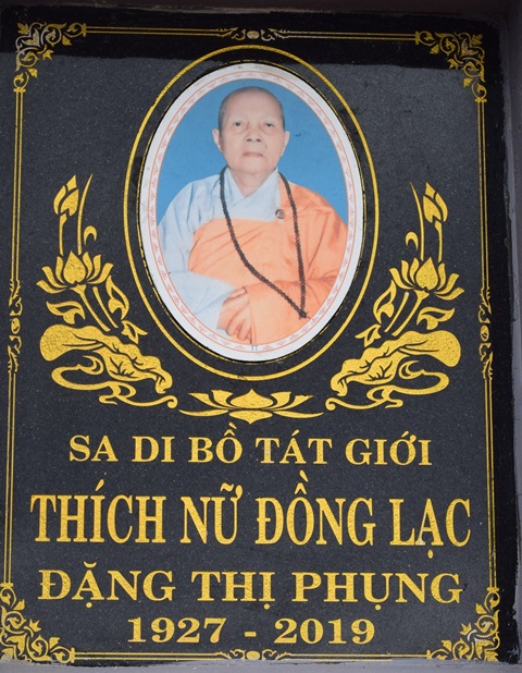  Thích Nữ Đồng Lạc